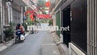 Mới Đẹp! Yên lãng- Nhà mới oẻ ngay, 55m-5 tầng thang máy, oto- bãi xe