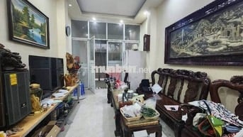 Chính chủ gửi bán nhà phố Hà Cầu,HĐ, 57m2,3T,ô tô tận cửa, dưới 8 tỷ
