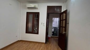Bán nhà Thịnh Quang lõi Đống Đa, 27/30m2, 5 tầng, MT3.5m, giá 6.4 tỷ