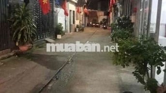 nhà trệt lầu 3pn 2 wc đường xe tải