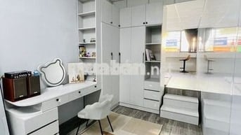 Studio cửa sổ to đầy đủ nội thất gần Lotte, trường TĐT, NTT