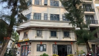 Bán Căn Hộ Dịch Vụ  góc 2MT đường số TQD, q.7