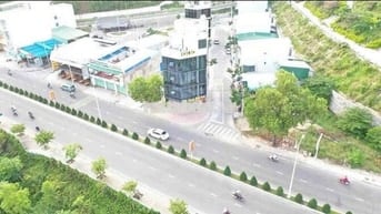 Bán Nhà 2 Tầng Veiw xéo biển Phạm Văn Đồng Nha Trang,