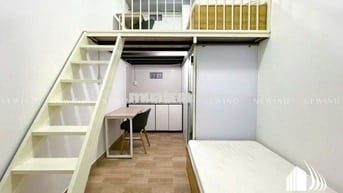Cho thuê phòng trọ gác cao mới 100%, kế Phú Mỹ Hưng. Free phí dv, wifi