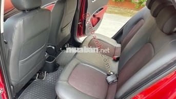 Hyundai i10 1.2 AT - 388 Triệu