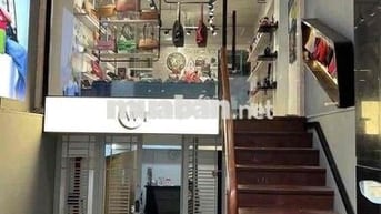 Mặt bằng trung tâm Q1 gần chợ Bến Thành, MB + kho 70m2, 32 triệu