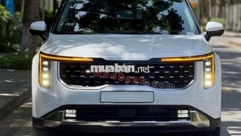 Kia Carnival 2025 Signature 2.2D - 1600 km