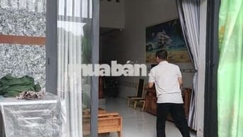 Nhà chính chủ gần chợ Tân Phước Khánh