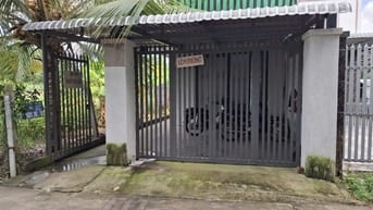 1 căn nhà và 9 phòng trọ. 300m2 có thổ.  Gần KCN. 1,45 tỷ