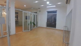 Cho thuê nhà hẻm 4m(XH) Cách Mạng Tháng 8, P.11, Q.3 giá 90tr