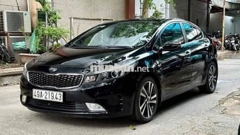 Kia Cerato 2018 2.0 AT Premium - 100000 km