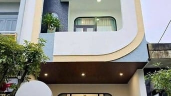 NHÀ FULL NỘI THẤT HẺM 18BIS NGUYỄN THỊ MINH KHAI QUẬN 1