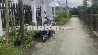 bán 107,5m2 đất thổ cư SHR tặng nhà cấp 4 kiên cố đường xe hơi