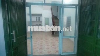 Cho thuê nhà 3 tầng. Ngõ oto gần chợ. Hàng xóm yên tĩnh
