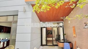 CHO THUÊ BIỆT THỰ SÂN VƯỜN KHU BÀN CỜ TTTP GIÁ 32 TRIỆU