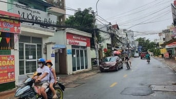 ki ốt mặt tiền 5 triệu, DTSD 28 m2 có gác, làm văn phòng, kinh doanh