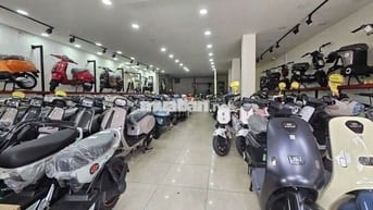 CHo thuê mbkd mặt tiền đường Nguyễn thái sơn 8x25m thông suốt
