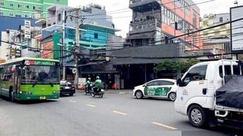 Bán nhà Quận Bình Thạnh, mặt tiền Lê Quang Định, DT 246m² nở hậu đẹp