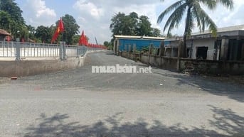 Cho thuê nhà xưởng 700m2 2 mặt tiền đường lớn - Nhị Bình Hóc Môn