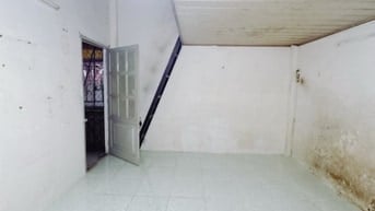 Quận 4 nhà 2 phòng ngủ , nhỉnh 2.x tỷ có nhà sổ hồng riêng