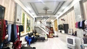 BÁN NHANH!!! NHÀ Ở NGAY, 64M, ĐƯỜNG NHỰA 13M, DÂN TRÍ, 4 ĐỒNG TL