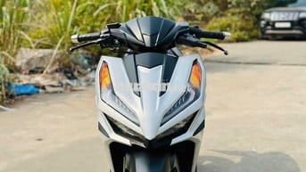 HONDA VARIO 125 MÀU XÁM BẠC ĐỘ ĐÈN CHẠY BỐC.