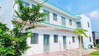 Nhà Mới 1 Lầu Xây Kiên Cố Full Thổ Cư. Đường Xe Hơi Tới Nhà. Giá Rẻ