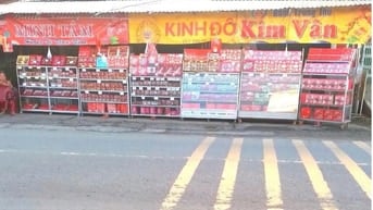 Qua Lễ 2/9 cần bổ sung gấp 3 nhân viên trực quầy tại cửa hàng