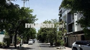 Bán nhà 2 lô liền kề đường Ngô Huy Diễn, Đảo 1 gần cầu Hoà Xuân, 200 m