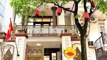 BIỆT THỰ PHÂN LÔ TÂY HỒ - MẶT NGÕ 4 Ô TÔ TRÁNH - NỘI THẤT QUÝ HIẾM - G