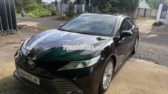Toyota Camry 2020 2.5Q nhập khẩu nguyên chiếc