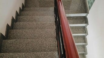 Nhà 18.9 tỷ cách Lê Quang Định vài bước chân sân để ô tô 16 chỗ.