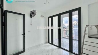 Căn hộ mini 2 Phòng ngủ lớn có ban công Âu Dương Lân gần cầu Chữ Y