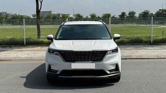 Kia Carnival 2023 Premium 2.2D 8S - 48000 km