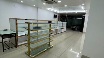 Cho thuê nhà phố kinh doanh 92 La Thành , 7 tầng có hầm để xe rộng rãi