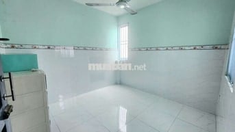 (Bao điện nước) Chính chủ cần cho NỮ thuê phòng tại phường Vườn Lài