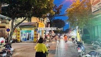 BÁN ĐẤT MẶT PHỐ THUÝ LĨNH, Ô TÔ TRÁNH