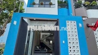 NHÀ NGAY CHỢ,TRƯỜNG HỌC. TRỆT LẦU 3PN 2WC.( FULL NỘI THẤT )