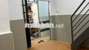 Cho thuê nhà nguyên căn Đường Nguyễn Gia Trí Quận BT