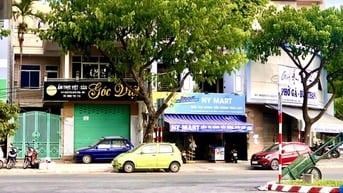 Cho thuê nhà mặt tiền đường lớn 1A Nguyễn Hữu Thọ 8x23 
