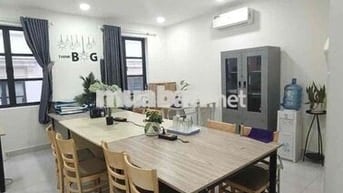CHO THUÊ VĂN PHÒNG MỞ CÔNG TY CÓ HẦM ĐỂ BÃI ĐẬU Ô TÔ KHÔNG GIỚI HẠN