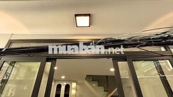 NHÀ MỚI SÁT MẶT TIỀN 2 LẦU 2 PN HẺM VF3 - NHỈNH 2X TỶ