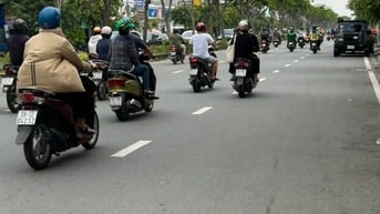 Bán nhà  17.9 tỷ ngay đường Trần Não rẽ vào.