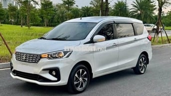 Ertiga 2021 số tự động màu trắng, phiên bản sport