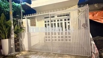 Cho Thuê Nhà Suốt Đường Nguyễn Cửu Đàm, Tân Phú ( 4x30m - KD Tự Do )