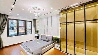 NHÀ ĐẸP NỘI THẤT XỊN SẴN Ở - GẦN PHỐ - TIỆN ÍCH QUANH NHÀ.