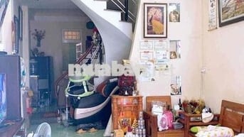 Nhà 2 tầng chính chủ đang ở kiệt Nguyễn Phước Nguyên