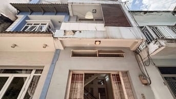 Bán nhà 4 tầng-80m2 đất- gần Ngã Tư Phú Nhuận