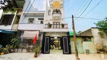 Nhà Tân Cổ Điển Đẹp có sân oto cách biển 300m đườg Dương Đức Hiền 7450