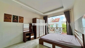 Full Nội Thất, Gần Văn Lang, Tiện Sang Q1, Chủ Cho Thuê Rẻ